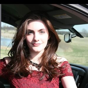 Meet your Posher, Alena